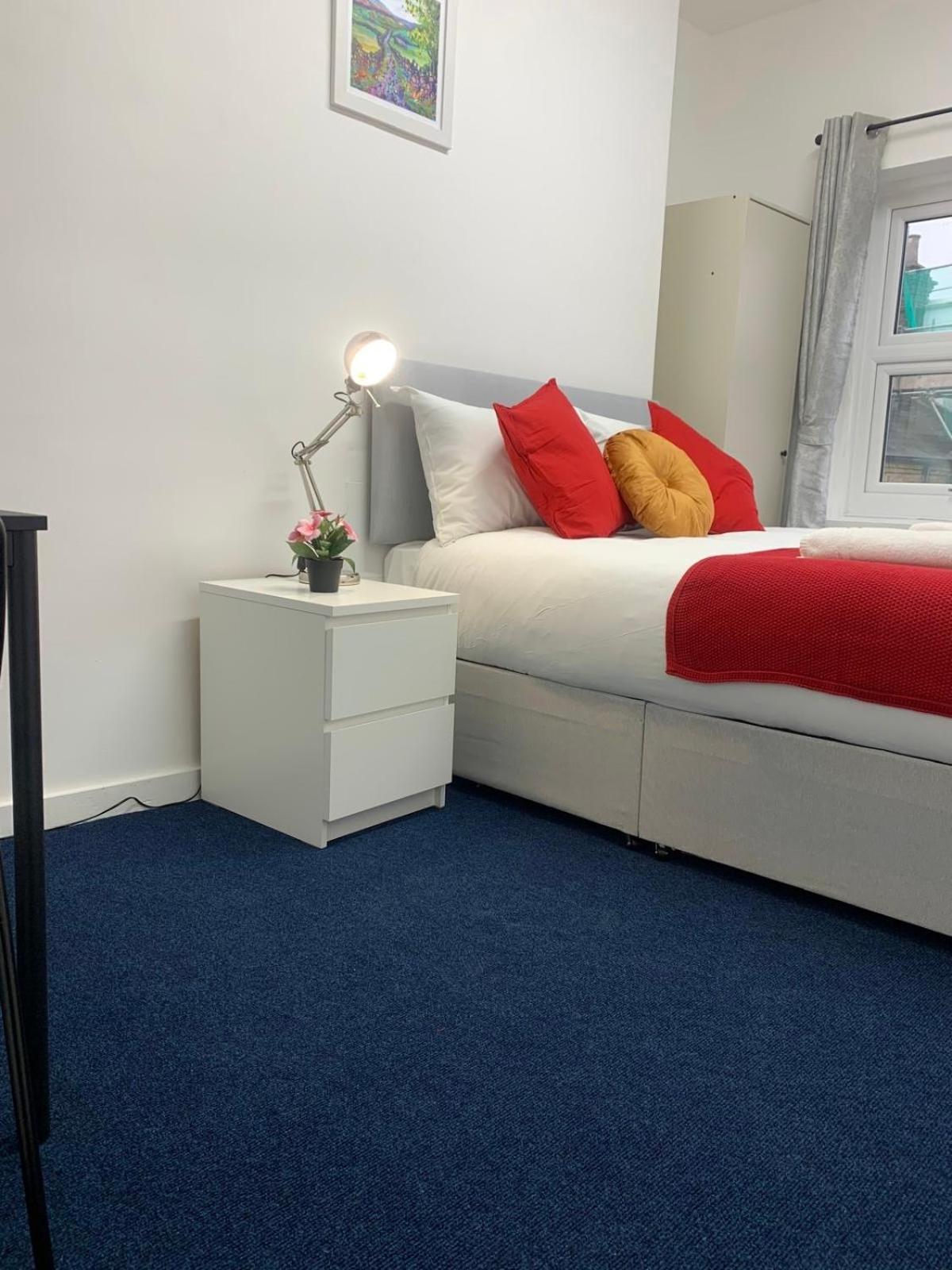 Tea Revolution Bed & Breakfast Londra Exterior foto